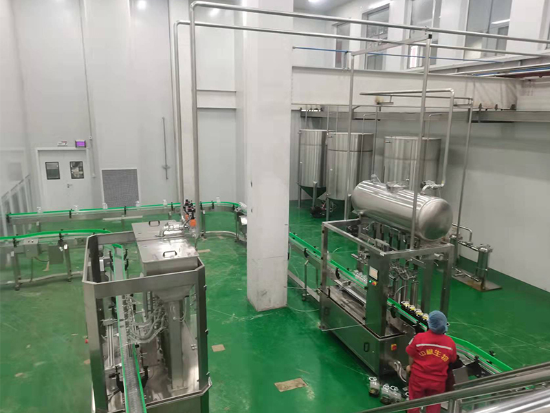 大型食用油灌裝機(jī)、全套液體灌裝機(jī)