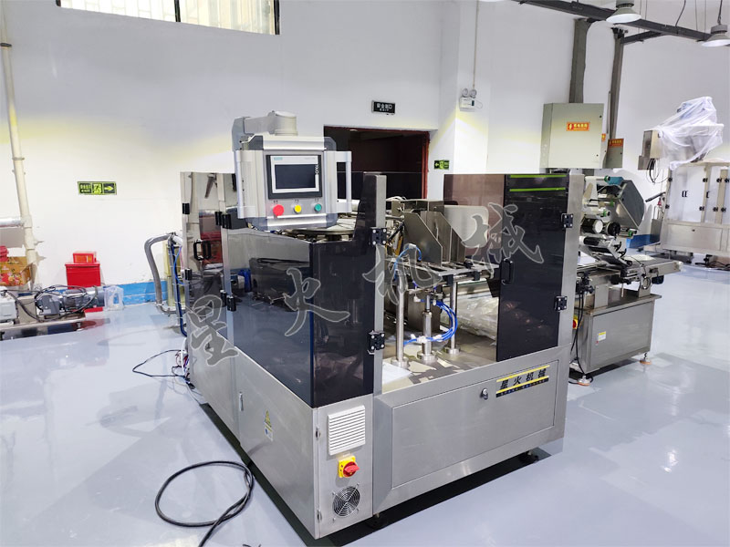 南京肉片包裝機(jī)-預(yù)制袋腌制牛肉片自動包裝機(jī)為啥這么受歡迎？